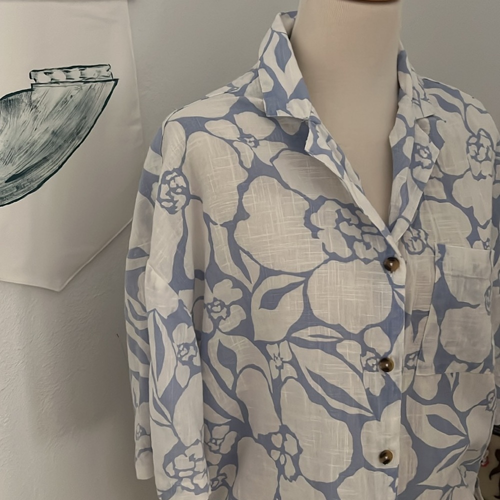 Billabong Top - Picture 2 of 3